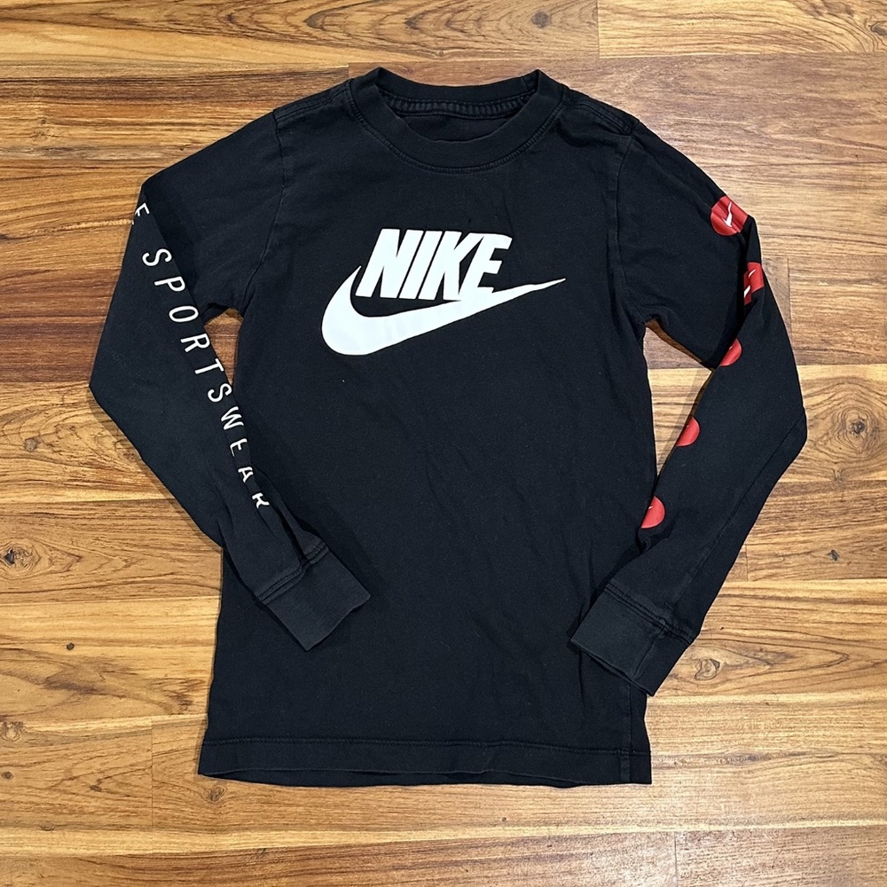 Kids The Nike Tee Long Sleeve Size XS